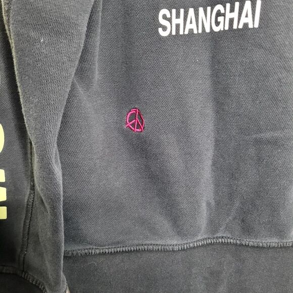 Nike World Tour Beaverton Oregon Embroidered Hoodie Size Medium - Picture 11 of 14